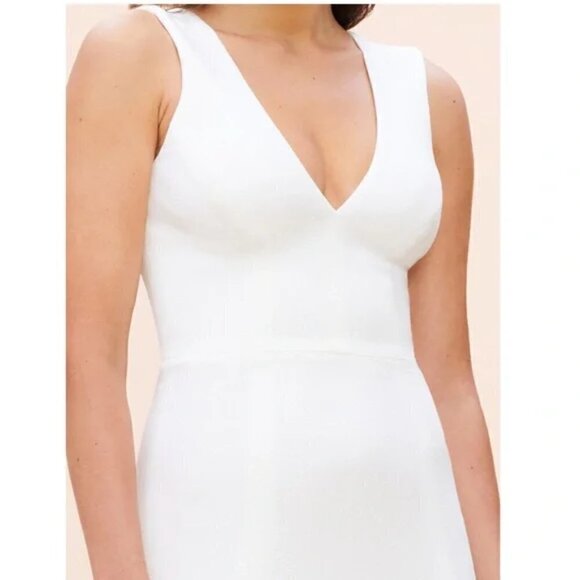 DRESS THE POPULATION Sandra Plunge Crepe Trumpet Gown in Off White Size Small - Picture 14 of 14